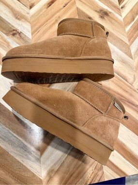 Bearpaw Retro Platform Shortie in Chestnut